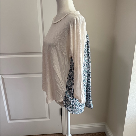 LOFT Cream Knit & Printed Back High-Low Top Size M - Picture 6 of 8